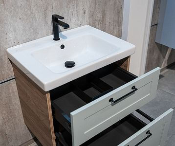 Detail otvorených zásuviek v skrini pod umývadlo PORTO SZZ2 65 (zobrazený rozměr se může lišit)