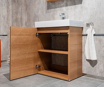 Jednodverová skrinka pod umývadlo FLOOR SZD 60 v dekore D29 Honey otvorená